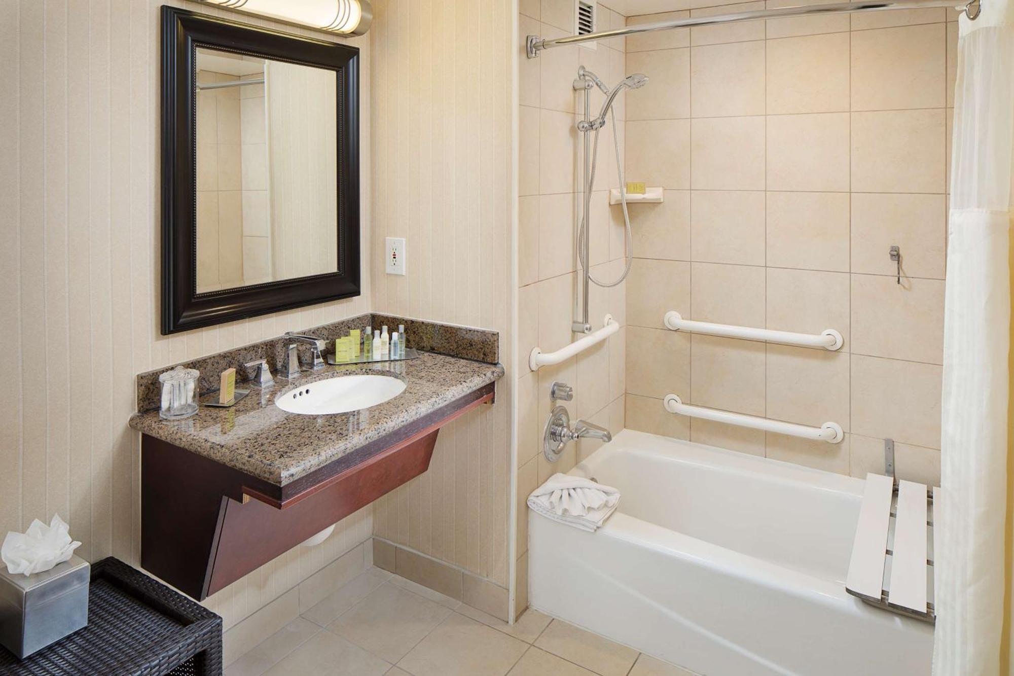 ดับเบิ้ลทรี โฮเต็ล ลอส แองเจลิส/คอมเมิร์ช Hotel คอมเมิร์ซ ภายนอก รูปภาพ