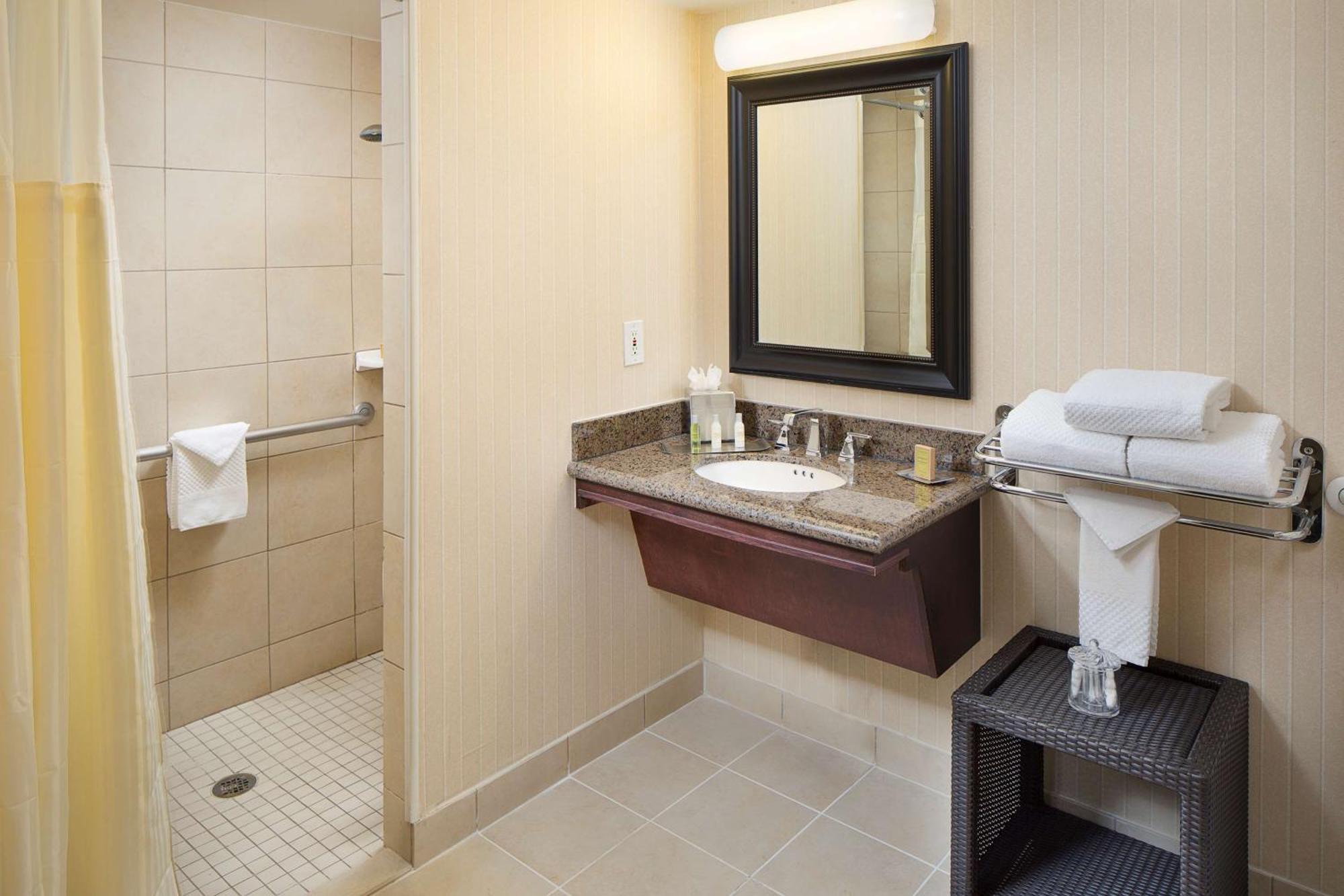 ดับเบิ้ลทรี โฮเต็ล ลอส แองเจลิส/คอมเมิร์ช Hotel คอมเมิร์ซ ภายนอก รูปภาพ